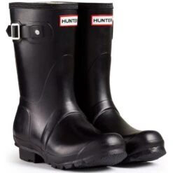 Hunter Women's Original Short Rain Boots In Black 9 Hunter Women's Original Short Rain Boots In Black -Vans || Blundstone || Hunter Sales 1 9 19 hunter original short wellington boots black 1 1100x
