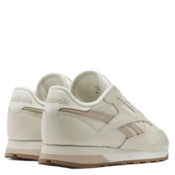 Reebok Women's Classic Leather In Alabaster/Modern Beige/Chalk 8 Reebok Women's Classic Leather In Alabaster/Modern Beige/Chalk -Vans || Blundstone || Hunter Sales RB HQ2233 1145 3 1100x
